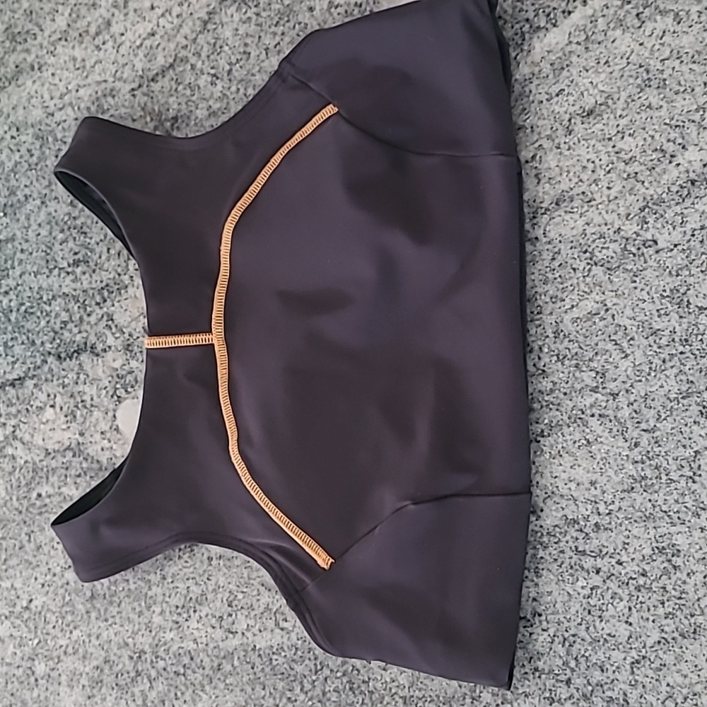 Lululemon Size 8 Tough Train High Impact High Neck Sports Bra